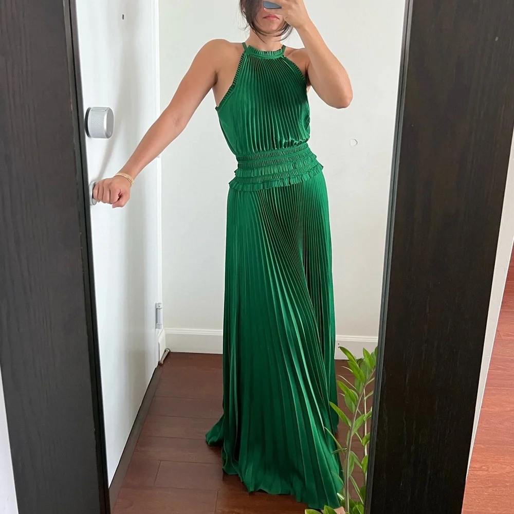 Long Summer Green Dress for weddings - Picture 3 of 6